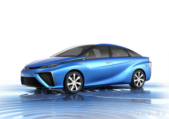Toyota ������������ ��������� �� 10 000 ��������������� ��������