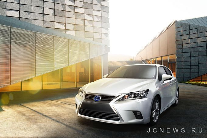 ��������� Lexus CT 200h ����� ���������� ��������� �������